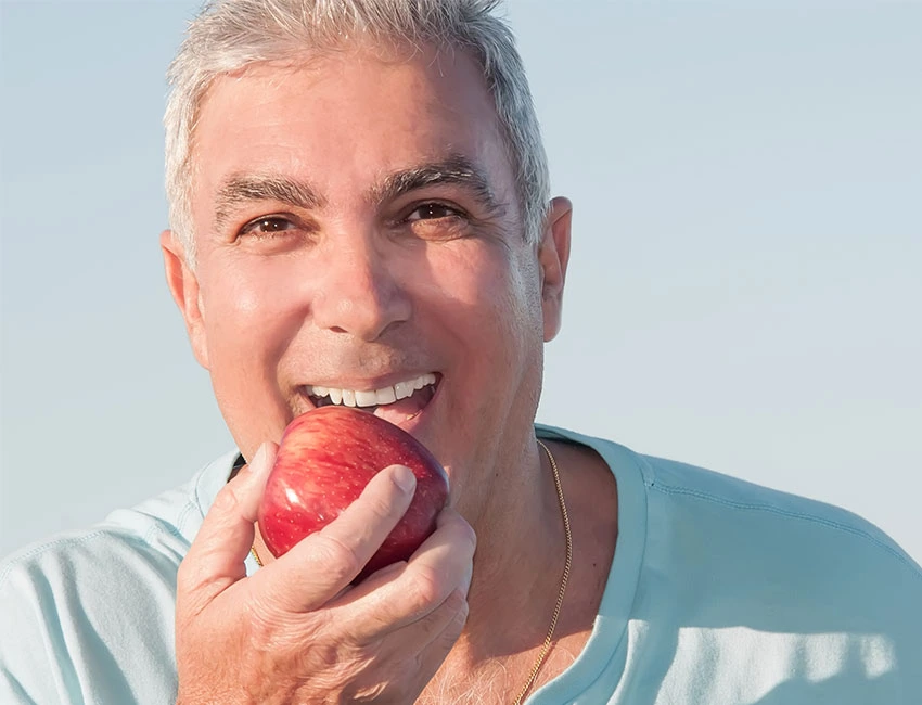 Implantes Dentales en West Hollywood, CA
